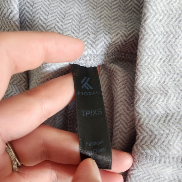 Kyodan Gray Herringbone Warming Leggings XS - Picture 8 of 10